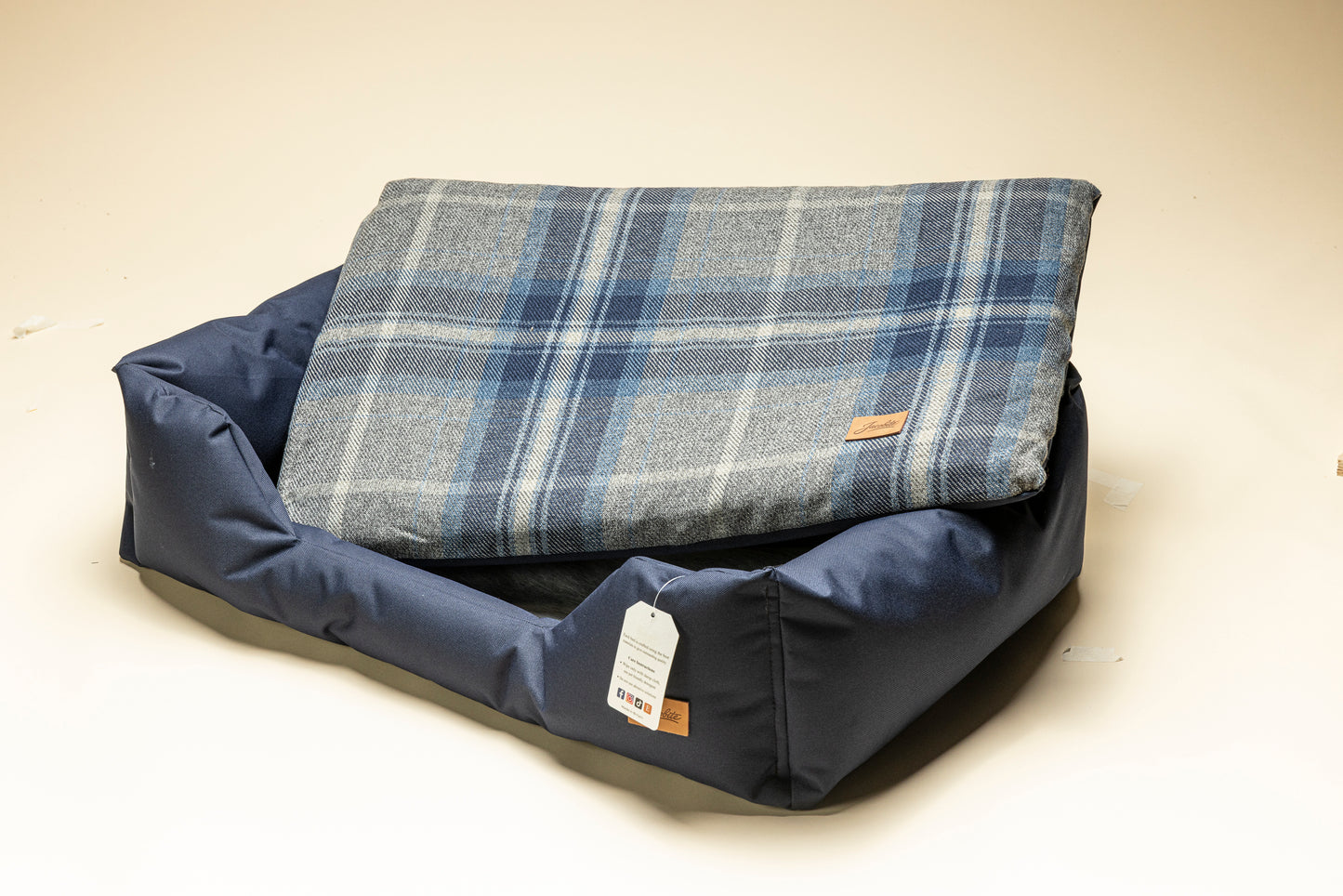 Medium Waterproof Bed
