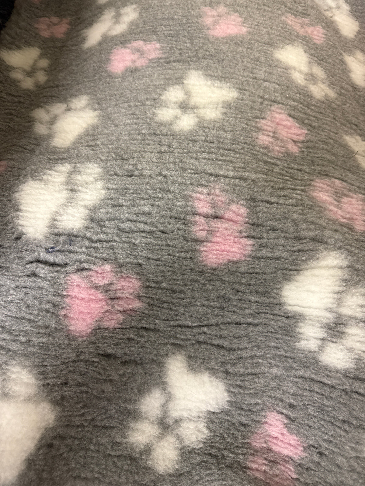 Grey with pink & white paw Vet Bedding 1mt x 1.5 Mtr