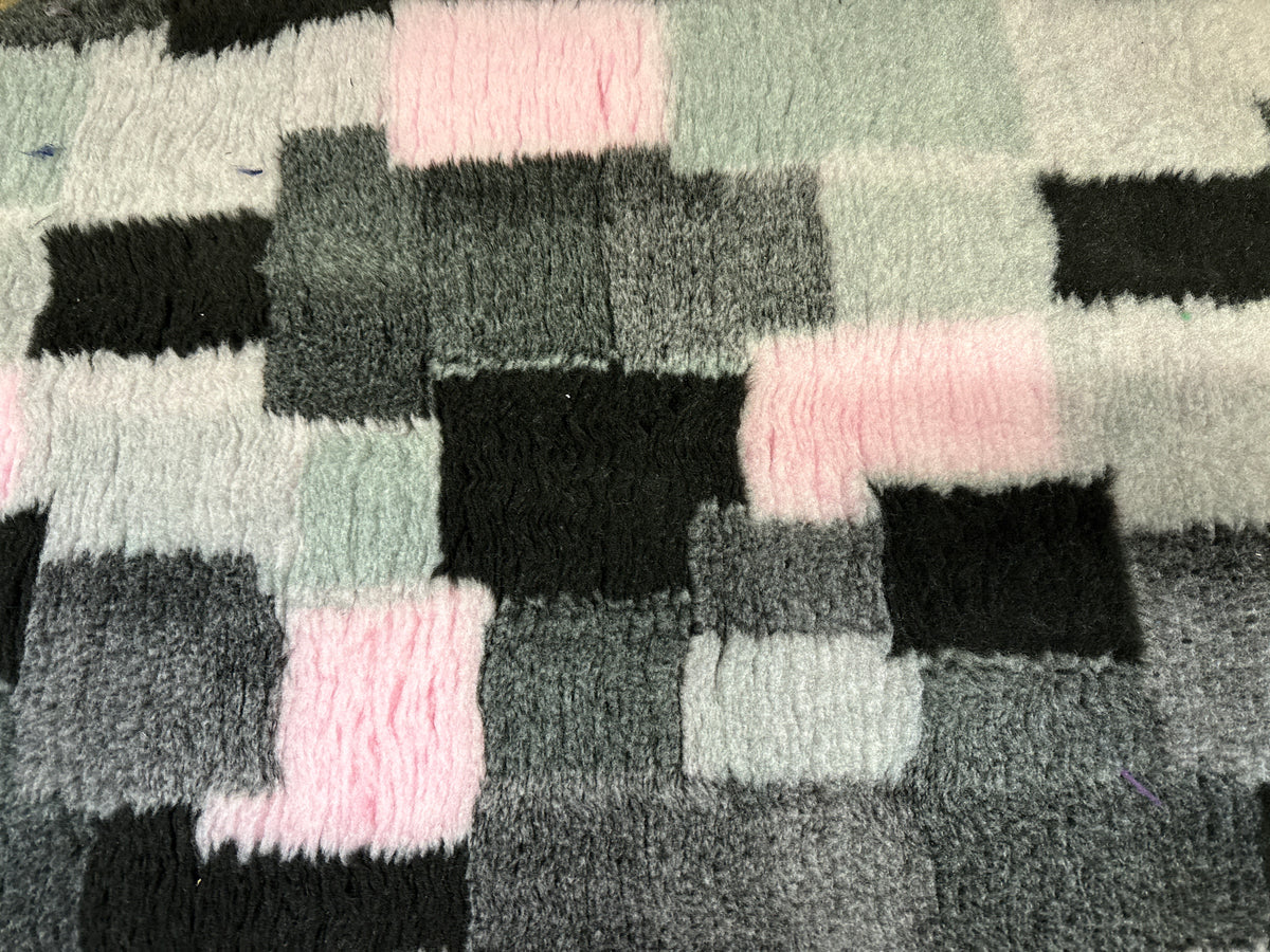 pink patch Vet Bedding 1mt x 1.5 Mtr